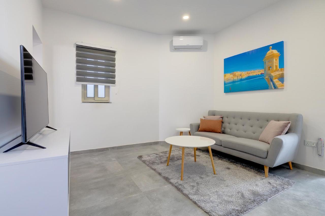Perfect Location, Modern 2Br Apartment สลีมา ภายนอก รูปภาพ