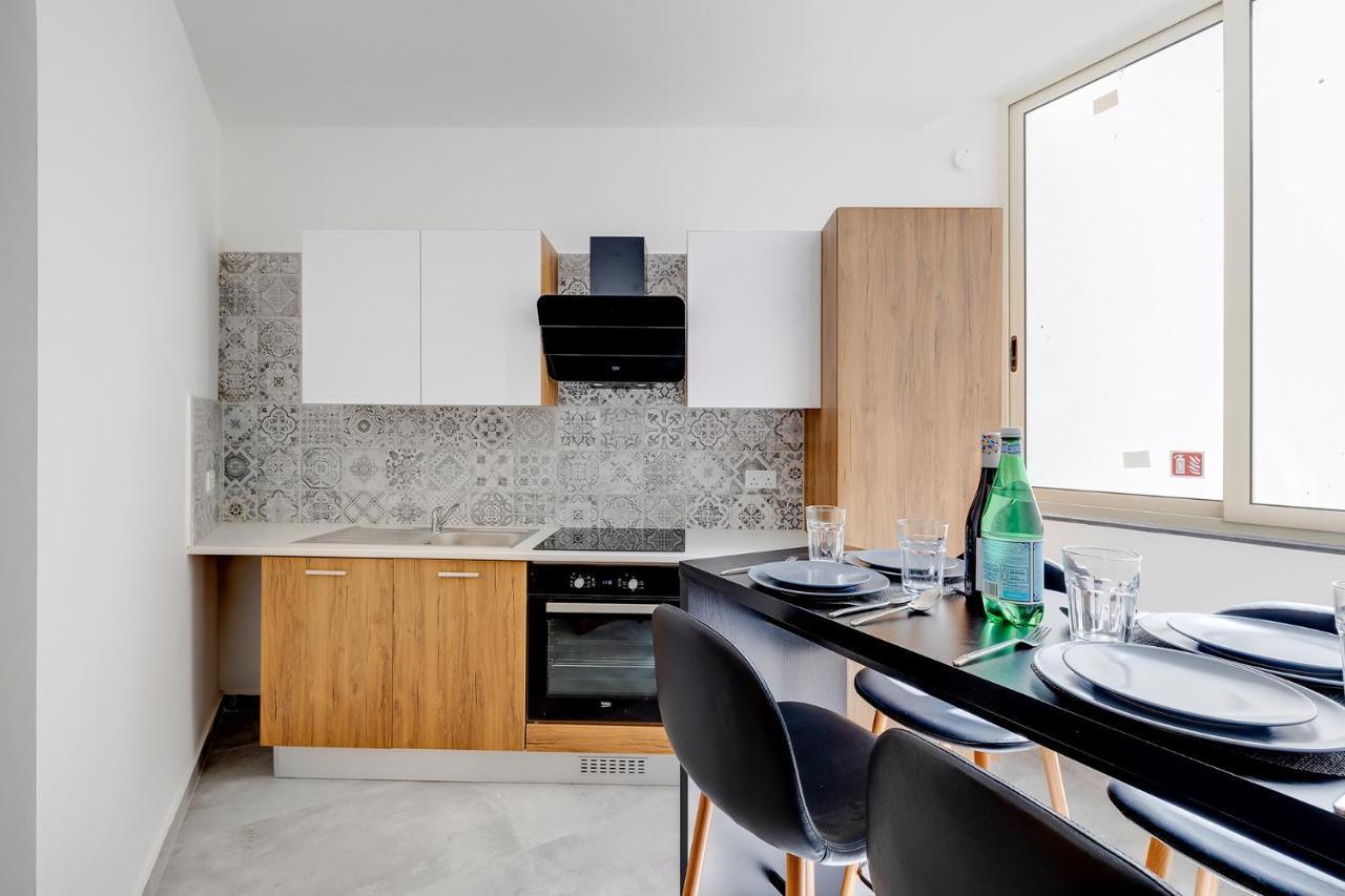 Perfect Location, Modern 2Br Apartment สลีมา ภายนอก รูปภาพ