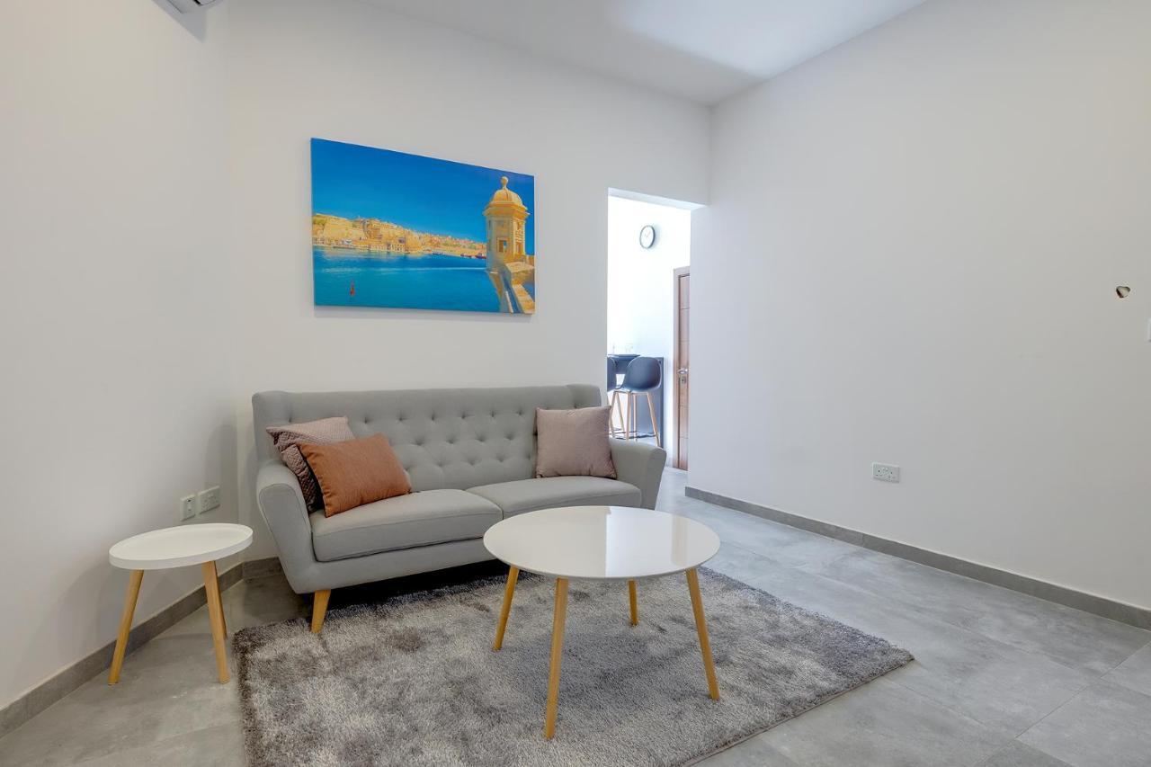 Perfect Location, Modern 2Br Apartment สลีมา ภายนอก รูปภาพ